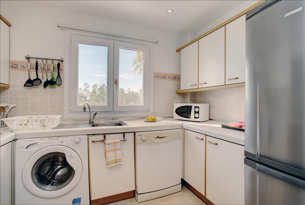 Sunny Golf Apartment Estepona Esterno foto