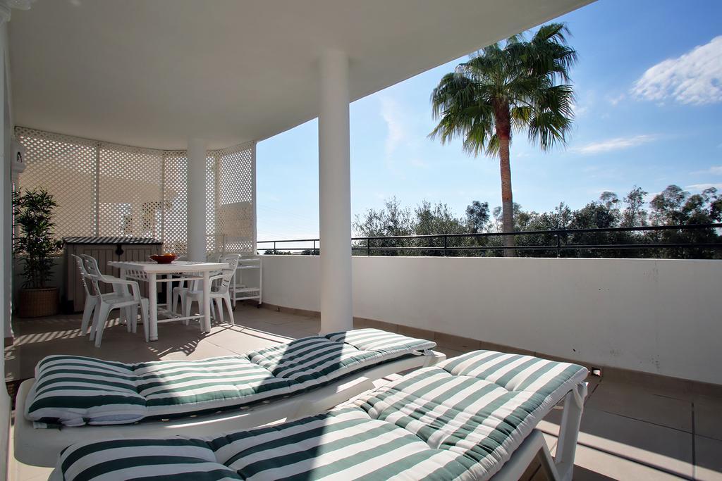Sunny Golf Apartment Estepona Esterno foto